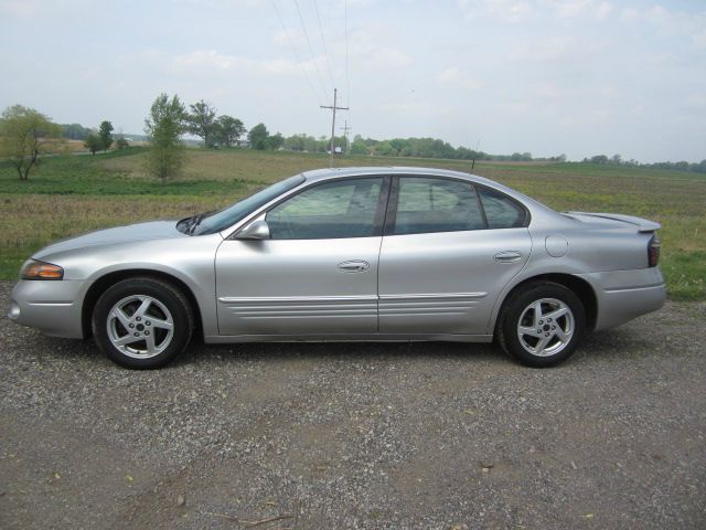 2004 Pontiac Bonneville SE