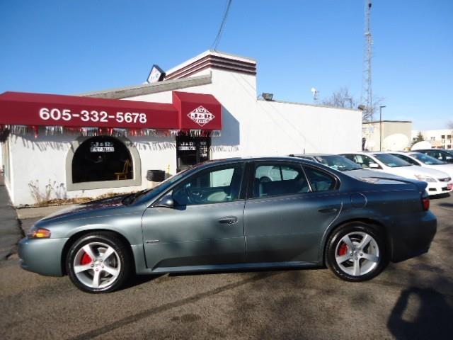 2004 Pontiac Bonneville SE Sport Wagon