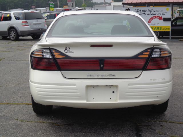 2004 Pontiac Bonneville SE