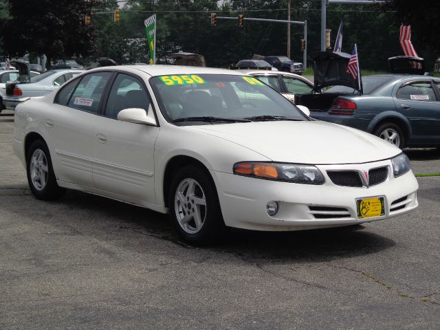 2004 Pontiac Bonneville SE