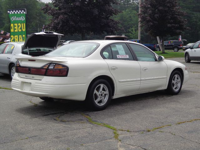 2004 Pontiac Bonneville SE