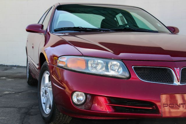 2005 Pontiac Bonneville SE