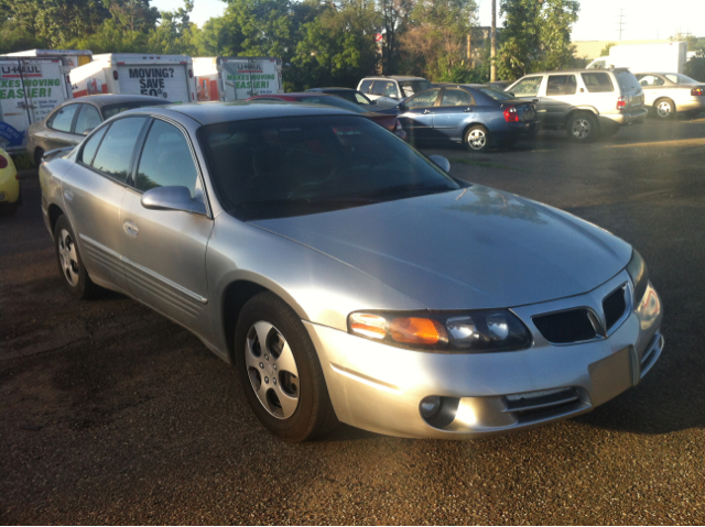 2005 Pontiac Bonneville SE