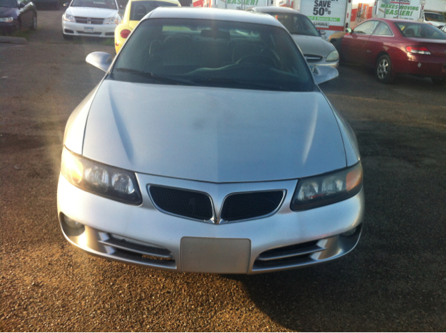 2005 Pontiac Bonneville SE