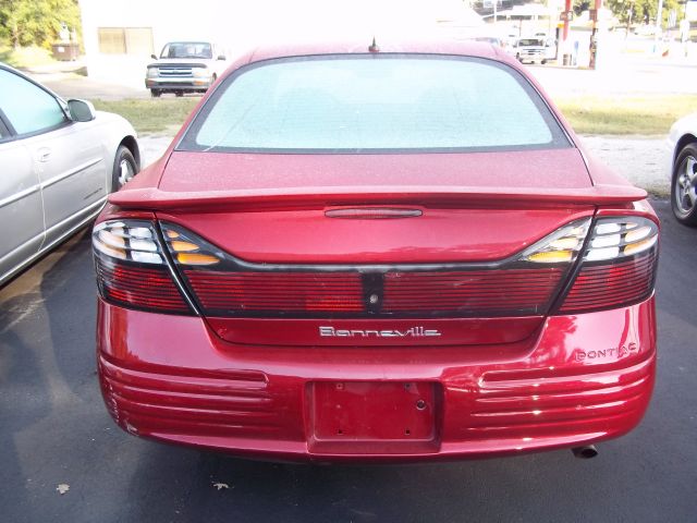 2005 Pontiac Bonneville SE