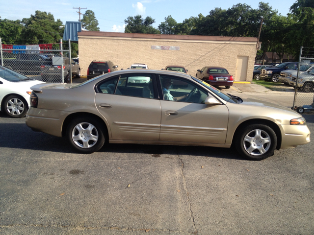 2005 Pontiac Bonneville SE