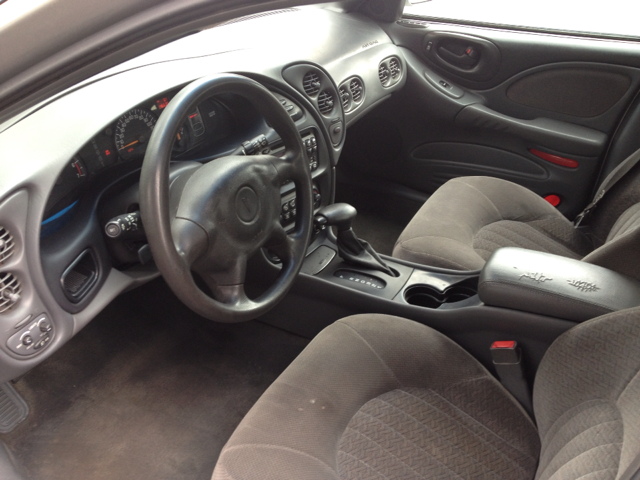 2005 Pontiac Bonneville SE