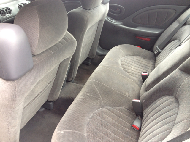 2005 Pontiac Bonneville SE