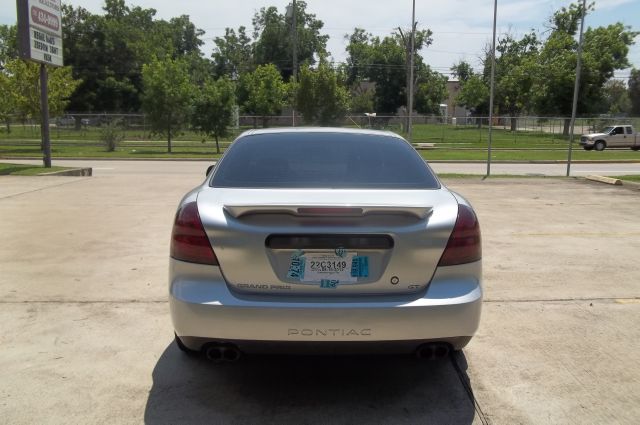 2005 Pontiac Bonneville SE