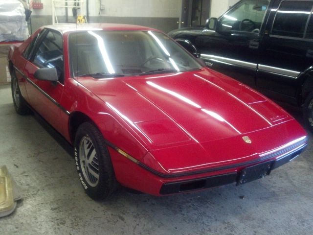 1985 Pontiac Fiero SE
