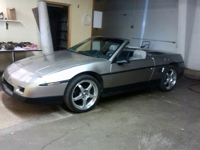 1986 Pontiac Fiero SE