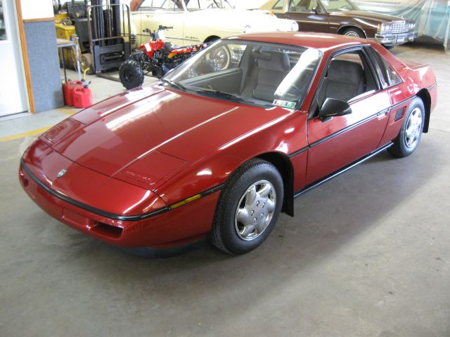 1987 Pontiac Fiero 4dr 2.5L Turbo W/sunroof/3rd Row AWD SUV