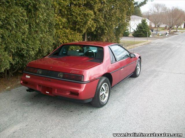 1987 Pontiac Fiero Base