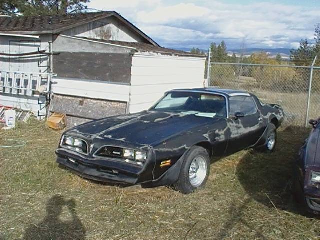 1977 Pontiac Firebird 4dr Sdn V6 CXL