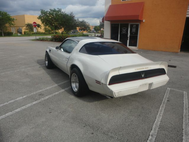 1981 Pontiac Firebird 4dr Sdn V6 CXL