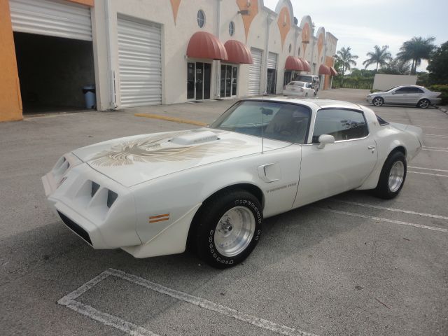 1981 Pontiac Firebird 4dr Sdn V6 CXL