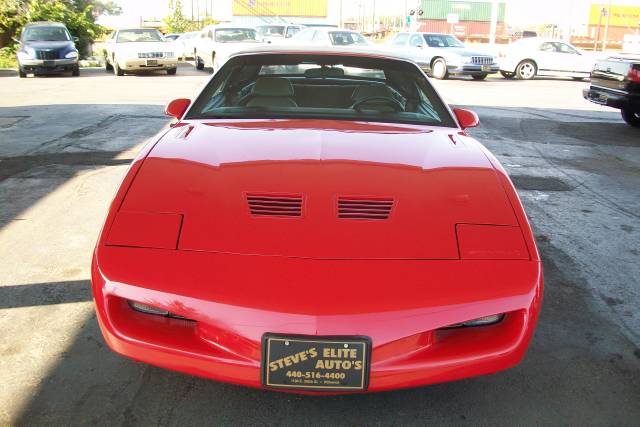 1992 Pontiac Firebird 4dr Sdn V6 CXL