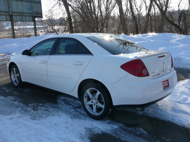 2007 Pontiac G6 XUV SLE 4WD