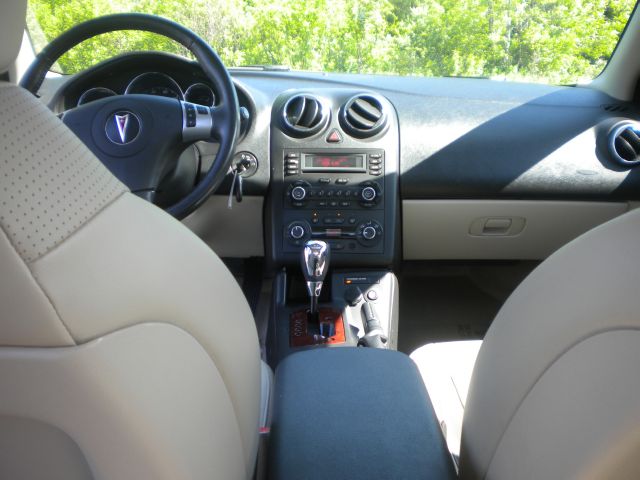 2007 Pontiac G6 4dr Quad Cab WB 4WD SLT