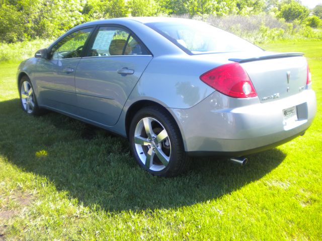 2007 Pontiac G6 4dr Quad Cab WB 4WD SLT