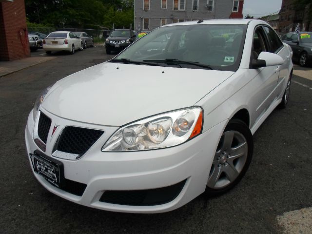 2010 Pontiac G6 4dr 112 Inch WB Eddie Bauer SUV
