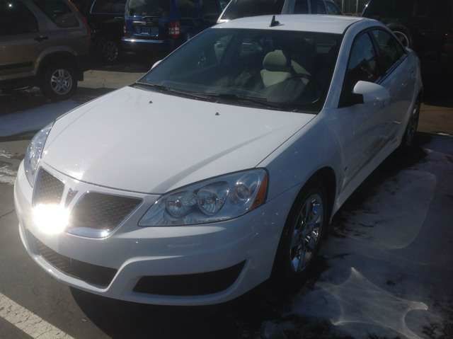 2010 Pontiac G6 Base