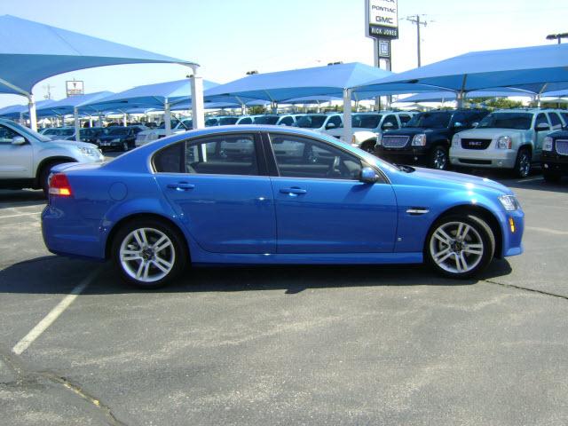 2009 Pontiac G8 5dr Sdn LT