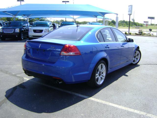 2009 Pontiac G8 5dr Sdn LT