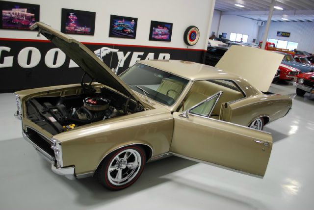1967 Pontiac GTO 2WD Premium Special Edition