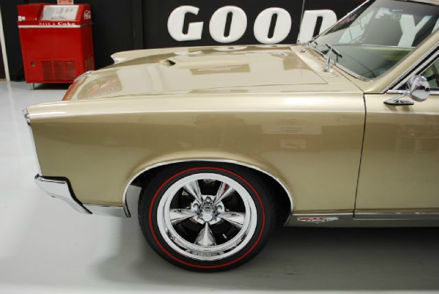 1967 Pontiac GTO 2WD Premium Special Edition