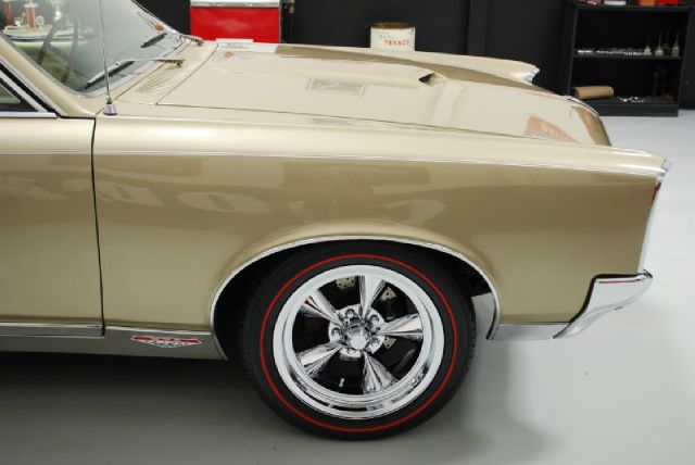 1967 Pontiac GTO 2WD Premium Special Edition