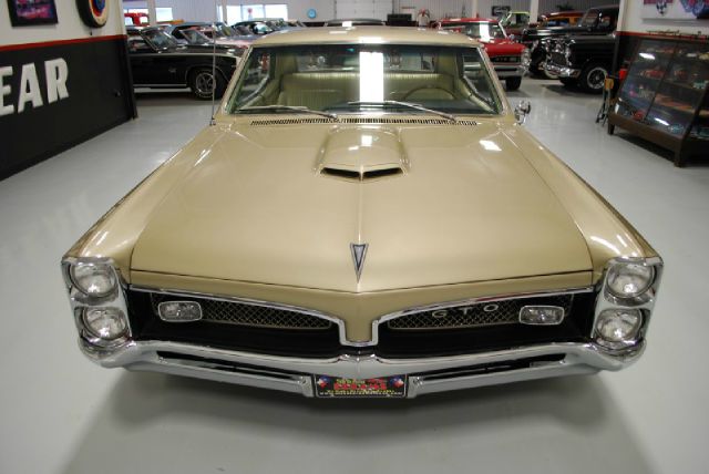 1967 Pontiac GTO 2WD Premium Special Edition