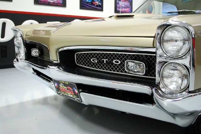 1967 Pontiac GTO 2WD Premium Special Edition