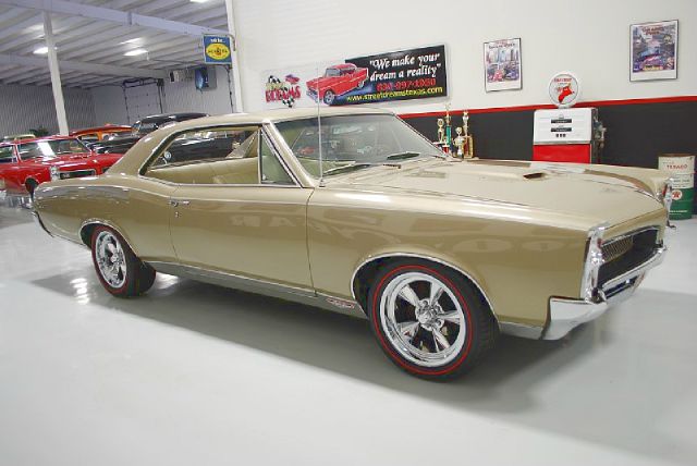 1967 Pontiac GTO 2WD Premium Special Edition