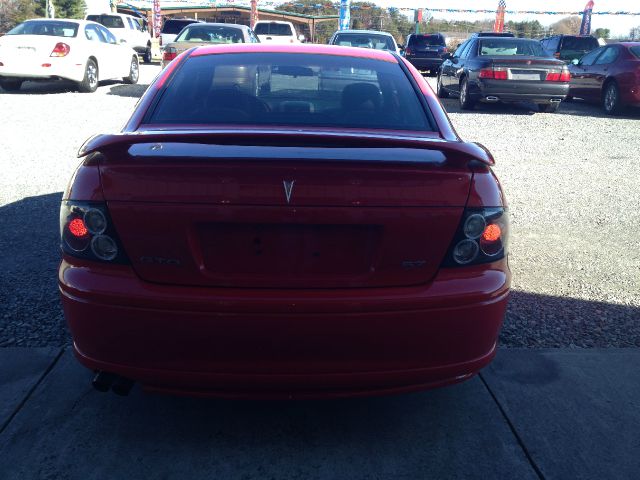 2004 Pontiac GTO GT Premium
