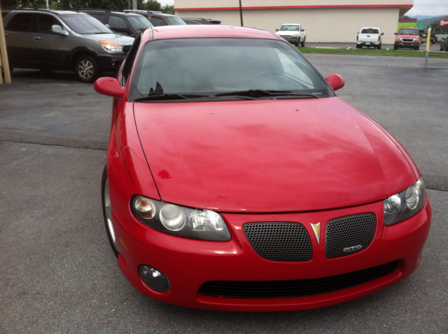 2004 Pontiac GTO GT Premium