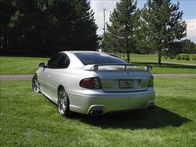 2005 Pontiac GTO Unknown