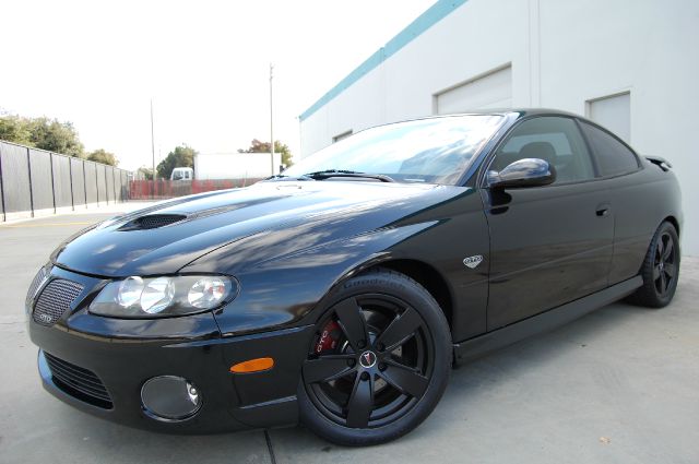2005 Pontiac GTO GT Premium