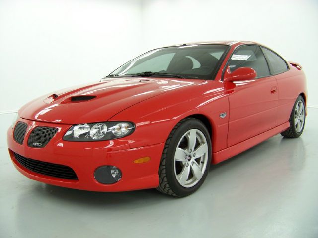 2005 Pontiac GTO GT Premium
