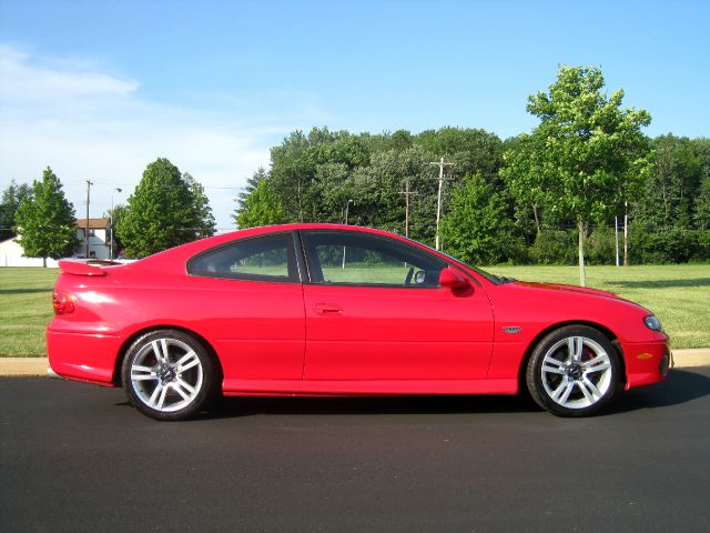 2005 Pontiac GTO 4WD 4dr SUV H3X 4x4