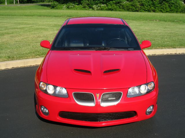 2005 Pontiac GTO 4WD 4dr SUV H3X 4x4
