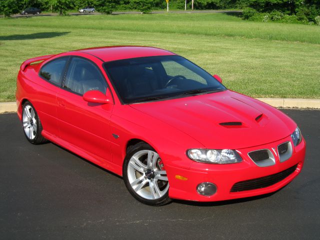 2005 Pontiac GTO 4WD 4dr SUV H3X 4x4