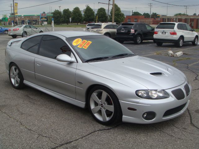 2005 Pontiac GTO GT Premium