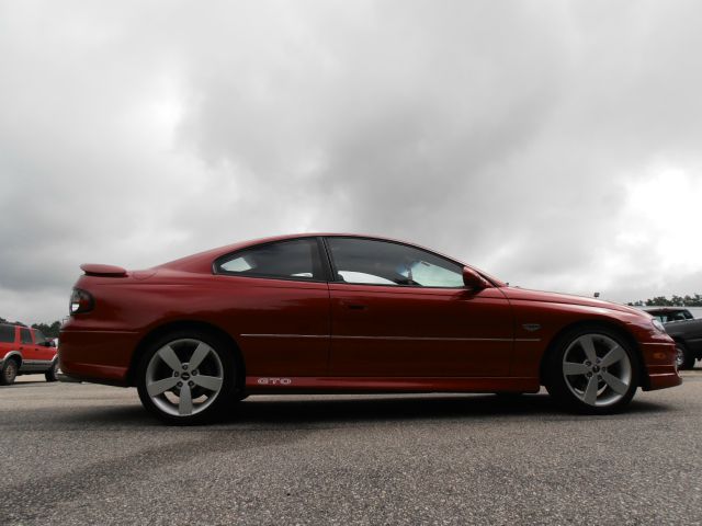 2006 Pontiac GTO GT Premium