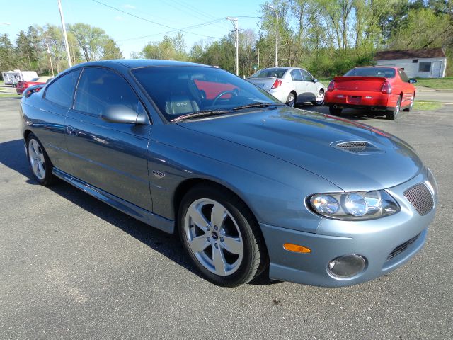 2006 Pontiac GTO S Sedan