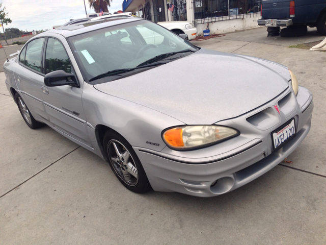 2000 Pontiac Grand Am XUV SLE 4WD