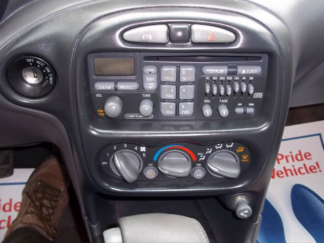 2000 Pontiac Grand Am XUV SLE 4WD