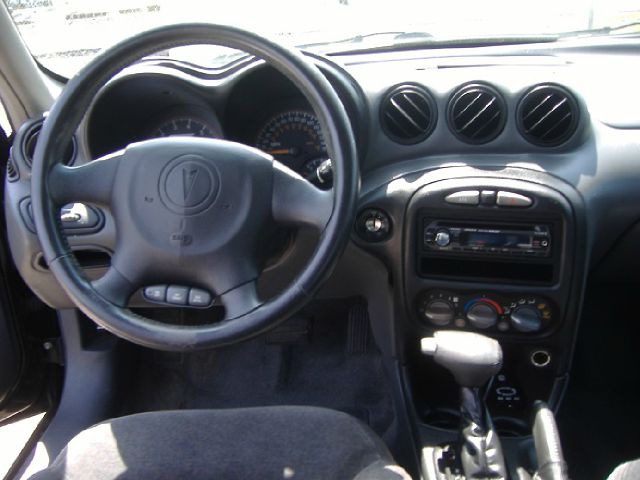2001 Pontiac Grand Am XUV SLE 4WD