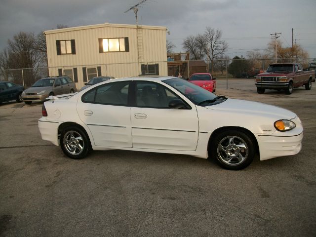2002 Pontiac Grand Am XUV SLE 4WD