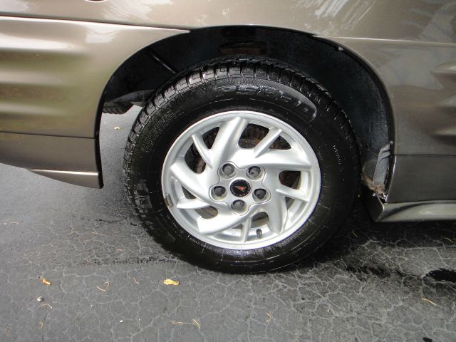 2002 Pontiac Grand Am XLT Lariat CREW CAB FX4